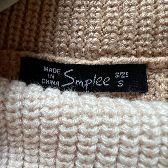 Simplee Turtleneck Chunky Color Block Sweater - Picture 6 of 9